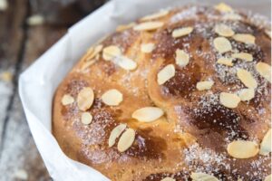 Pan de Pascua alto en proteína
